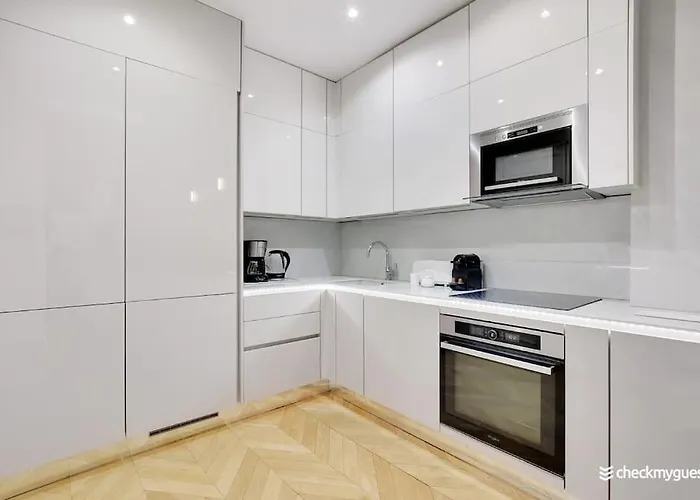 Apartment Luxury 4pers George V Paris
