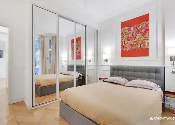 Luxury 4pers George V Apartment *